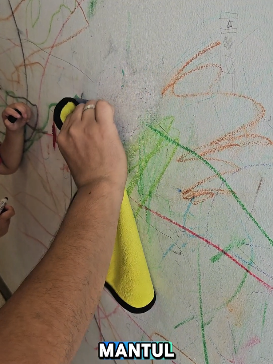 rekomendasi semprotan cairan pembersih coretan pulpen, crayon, pensil warna, dan spidol permanen dari ERALUXE INK REMOVER. dapat membersihkan diberbagai macam media dari tembok dinding, pintu kayu, sofa kulit, kaca, besi dan yang lainnya. buat yang mau beli bisa langsung aja checkout lewat keranjang kuning aku ya😊  #semprotanpembersihtembok  #pembersihtembok #pembersihnodatembok  #eraluxe #eraluxeinkremover #spraypembersih #pembersihcoretandinding  #pembersihdinding #pembersihcoretan 