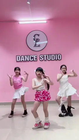 Gặp lại các người đẹp 🤩 #xuhuong #viral #fyp #xuhuongtiktok #kidsdance #hottrend #giaitritiktok #tiktoktrend #tiktokdancevn #cldancestudio 
