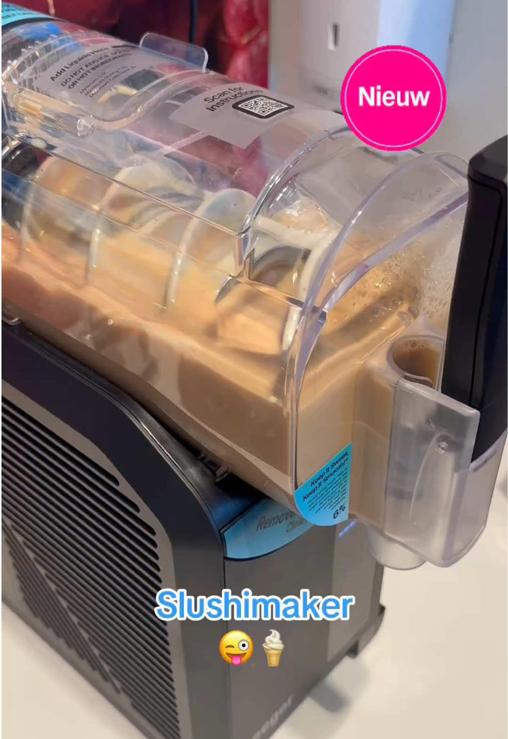 🧋Van ijskoffie tot milkshake; met deze slushimaker maak je jouw favo drankjes gewoon thuis! Te koop via voordeelshop.ah.nl
