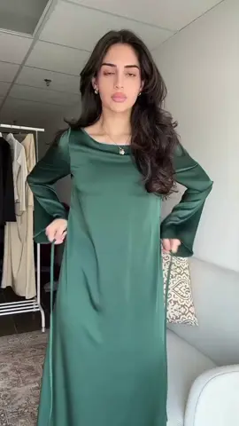 Longdress tercakep bahan Satin#Longdress #Dresslong #longdresssatin #longdresssatinsilk #dresssatin #dresssagegreen #dresspremium #dresspressbody #dressprewedding #dresspremiumquality #dressbodypress #dressbodyfit #dressfitbody #dresssatinkondangan #dresskondangan #dressdinner #nightdress #fypシ゚ #flksguys🥰biarrame🥰 #fypdonggggggg #fypdongggggggggシ 