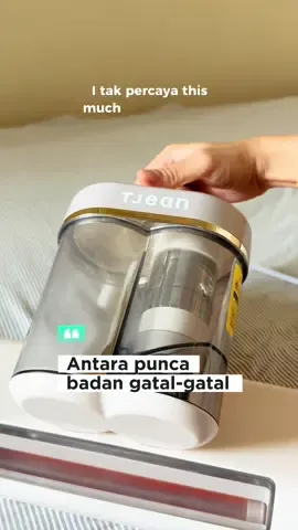 No wonder how many time i tukar bersih cadar, still naik ruam2 dekat badan anak. Rupanya hama dekat tilam ni lah puncanya 😭  Puas hati guna dust mite vacuum ni sebab suction dia kuat jadi boleh deep clean and make sure most of the hama hilang.  For sure this one kena buat weeky or monthly.  #dustmite #dustmites #dustmitevacuum #hama #vacuum #dustmiteallergy 