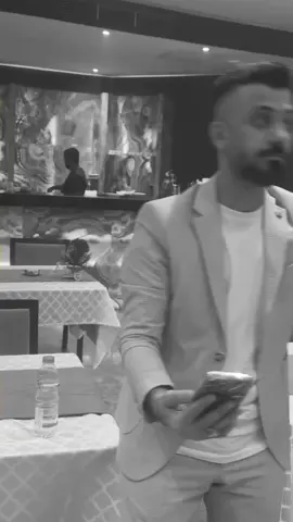 عوفوني بحالي وخلوني عليكم ليش تحجوني #كامل_يوسف #اني_الجيتلني_براسي_محماديتو #دبكات #لايف_الجبيهة🎵🎤 #الاردن🇯🇴 #دبي @كامل يوسف 