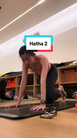 my first hatha flow 2 ~ capeee #windydenisa #hathaflow #yogatok #yogajourney #yogapractice #yoga #beginneryogis #yogatoday #chaturanga 