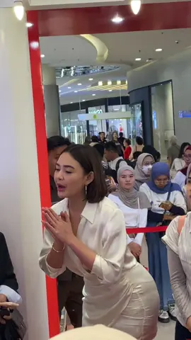 Cakep banget nda 🖤 @Amanda Manopo  #amandamanopo #tirtik #amandamanopo #fypシ゚ #capcut  #andinikatancinta #yasmincintayasmin  #ikatancinta #cintayasmin #amanda #tiktok