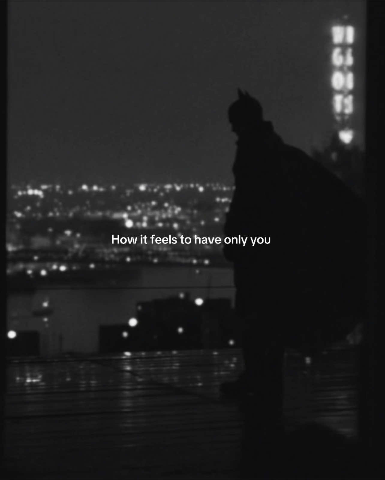 #VaLeryon #brucewayne #alone #luxury #rich #dark #night #money #richlifestyle #patrickbateman 