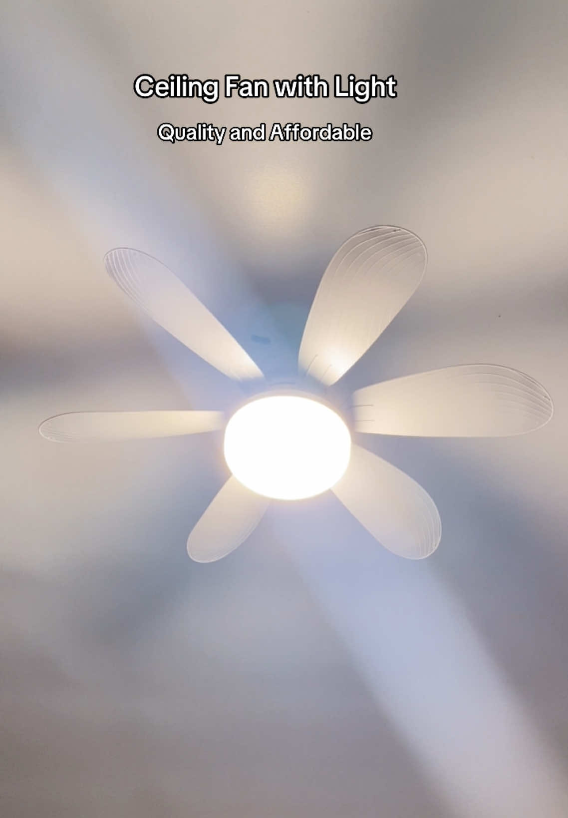 Ceiling fan light 6 blades with remote control super ganda ng quality #ceilingfanlight #fanlight #ceilingfanwithlight #ceilingfanlightwithremotecontrol #electricfanwithlight 