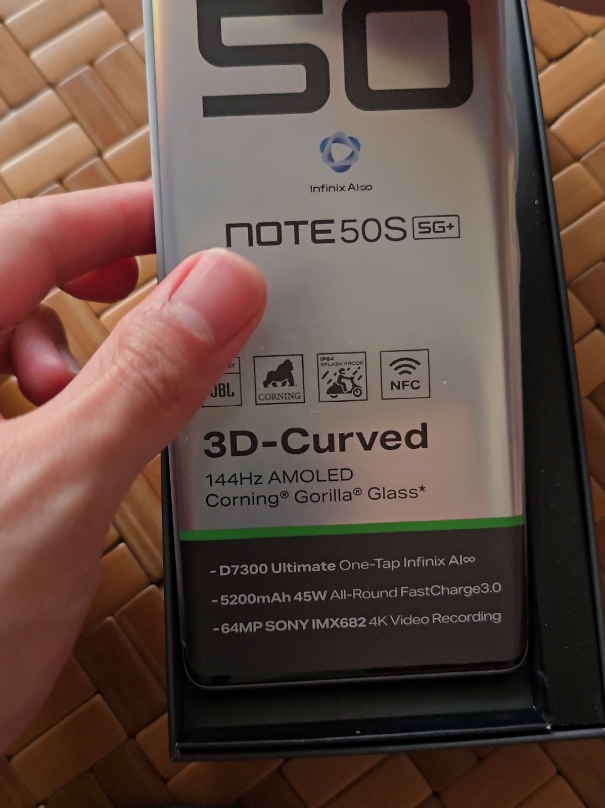 UNBOXING INFINIX NOTE 50S 5G+  Kali ini gue unboxing smartphone baru Infinix, which is Note 50S 5G+ varian 256GB warna Titanium Grey. Smartphone dengan layar amoled, curved design, dan yang gue amazed adalah smartphone ini ringan banget !  #infinix #infinixnote50s #infinixnote50s5g 