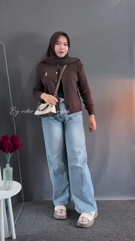 Outfit mahogany cakep bgt 😍 #cardigan #cardiganrajut #cardiganoutfit #cardiganmurah #outfitsimple #ootdcewekgemuk #outfitcewekgemoy 