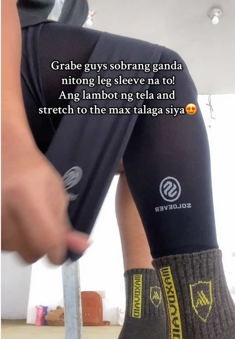 What a beautiful leg sleeve! He is comfortable stretchy and breathable! Wow! Worth it @SOLOEVER.PH #soloever #legsleeve #sunprotection #sleeve #legprotection