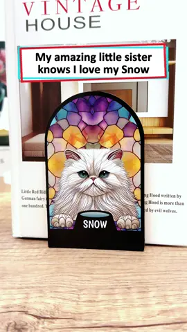 For pet lovers: stained glass cat & dog wood book ends to hold your stories tight #wanderprints #personalized #gifts #giftforpetlovers #booklover