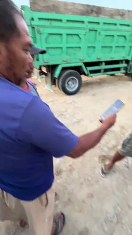 Bocah tua nakal senengane hot girl japanese😂 #4u #nganjuk24jam #pejuangkubikasi #sopirtrukpunyacerita #driveredancomunity #pasukanolengnganjuk 