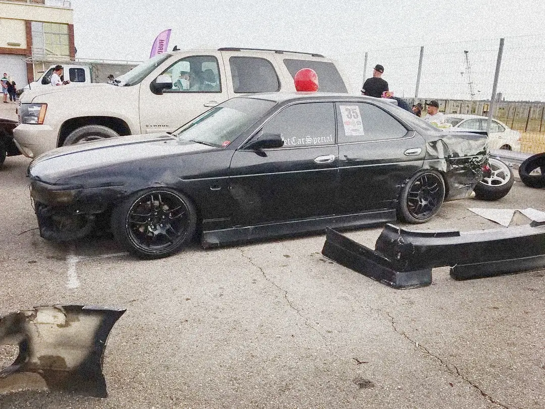 сочинская легенда #streetbanditz #streetcarspecial #streetdrift #StreetStyle #laurelc35 #Nissan #medalist #streetcarspecial🍦 #romantivodar #roman_s13ks #sochi 