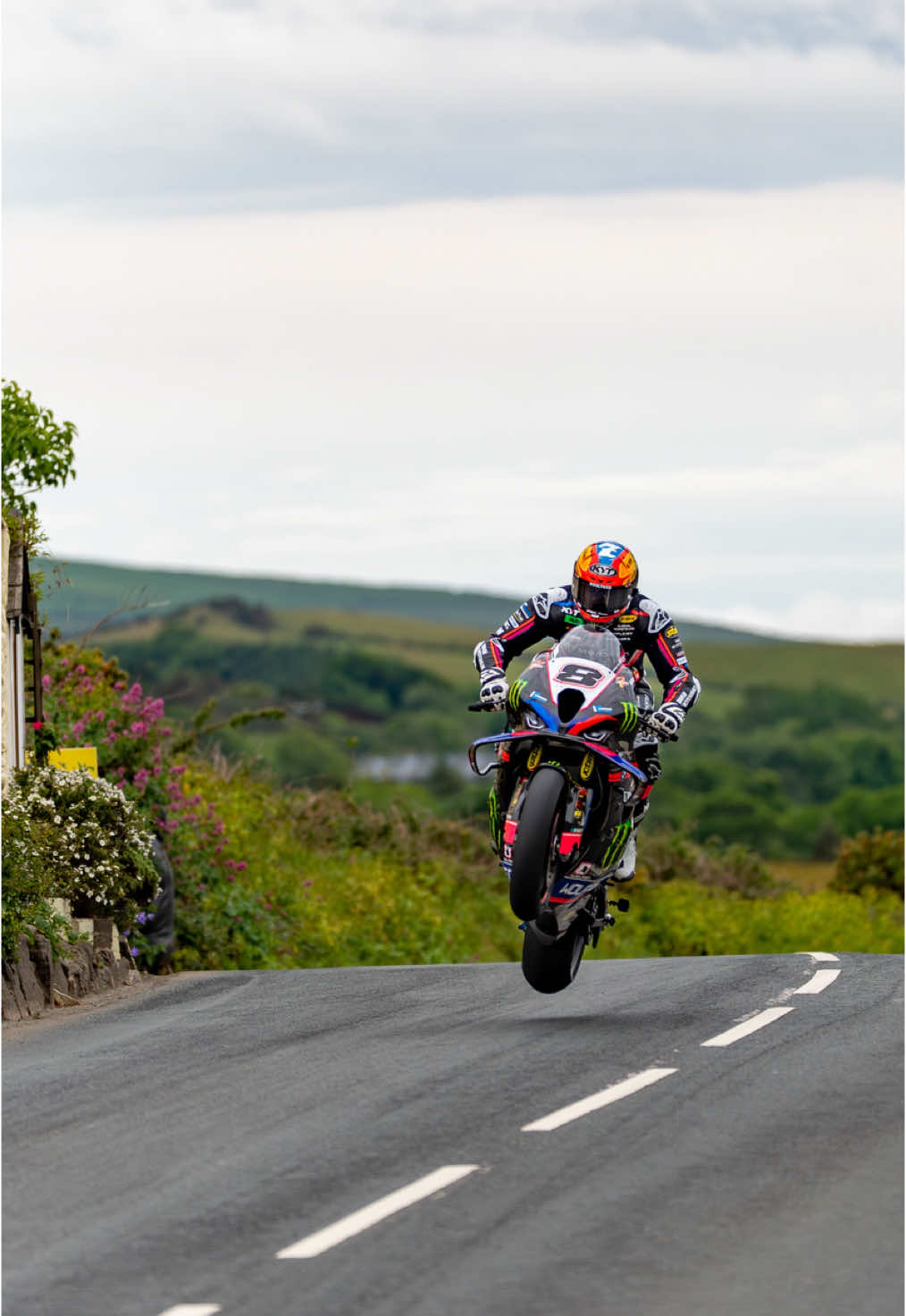 Tourist trophy 2025 #touristtrophy #tt #jump #bike #moto #Motorsport #pourtoi #foryou #fyp #vitesse #superbike #viral 