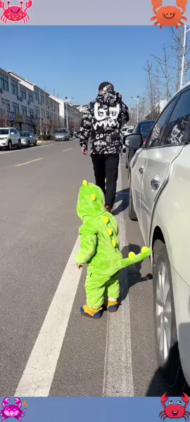 #CapCut help this cute baby🥰🥹#fyp #tiktokmademebuyit #babyclothes #viral 