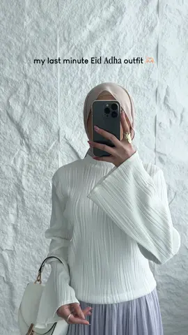 Dijamin pada salfok kalo pake ini 😉 #Guncang66 #WIBGajian #BeliLokal #fashioninspo #ootdinspiration #outfitngantor #atasanmurah #outfitkampus #bajumurah #outfitcantik #bajucewek #atasanknit #outfitkantor #ootdkantor #atasanwanita #ootdfashion #knittop #waistfittedtop #fittedtop 