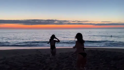 #fakebody #beachvibes #nightlikethis #vibes #Friends #Summer @élé #fakebodyy⚠️ #fyp 