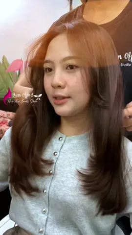Layer cut  📍STUDIO PUSAT :  Bukateja , Purbalingga , Jawa Tengah  ☎️ : 0813-2545-0234 📍STUDIO CABANG 2 :    Jalan Raya Bojong , Purbalingga (depan Pasar BOJONG Sebelah Abed Mart) ☎️ : 0811-2802-2233 📍 STUDIO CABANG 3 : Jalan Raya Bojongsari , Gembong , Purbalingga  ☎️ : 0856-9483-4696 🚗 Lian April Beauty Salon / Studio (Goggle Maps) 📚 Menerima Kursus  Open Class : Kalian bisa chek di IG  @lianaprilbeautyacademy “ Perfect of beauty with Lian April Beauty Studio” ❤️ Sulam Alis  ❤️ Eyelash Extensions  ❤️ Nails Art  ❤️ Face Treatment  ❤️ Hair treatment outu ❤️ Make up Artist  ❤️ Henna Brow  ❤️ Smooting  ❤️ Hair colouring  ❤️ Waxing  ❤️ Hiar mask  ❤️ Hair Creambath  ❤️ Hair Spa  #sulamalispurbalingga #sulamalispurwokerto #eyelashextensionpurbalingga #eyelashpurbalingga #eyelashbukateja #eyelashpurwokerto #nailsartpurwokerto #nailsartpurbalingga #makeupartis #beautystudio #beautybar #beautysalon #salonpurbalingga #smooting #beautystudio  INDONESIA  #SALONVIRAL #fyp #nail #smoothing #smoothingcollagen #just #konten