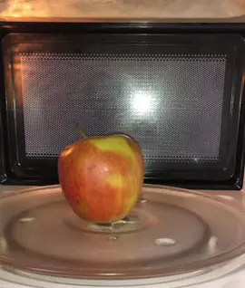 Microwave VS Apple 🍎 🍏🍐🥗what's next?#apple #FoodTok #red #fruit #microwave #experiment 