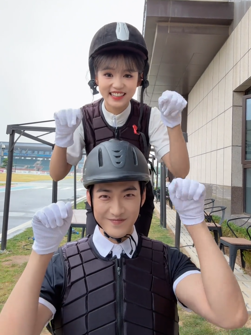 so cute!!!! 😭😭😍 Yulong & Miemie 🥰#fyp #yangmiemie #杨咩咩 #reels #yulongmiemie #yulong #于龙怕热   🥰🥰 #Ifyoumissthemjustwatchtheiroldclips #fyp #yangmiemie #杨咩咩 #tiktok #yulongmiemie #yulong #于龙 