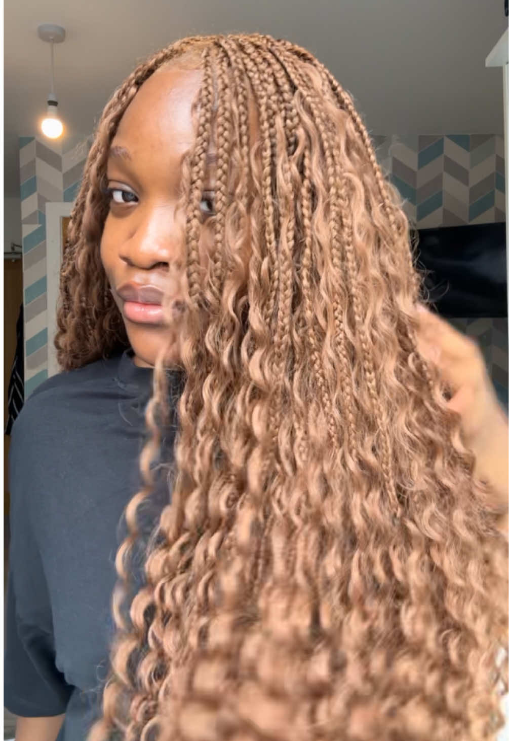 Being resourceful is cute until you’re doing your own braids and questioning your life choices🧍🏾‍♀️😩 #bohobraids #blackgirlhairstyles #diybraids #hairvlog #hairdye #cremeofnaturelightcaramelbrown #colour30braids 