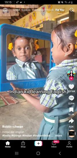 why is little girl so cute ahhhhh