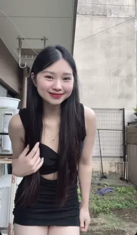 Trồng rau mà cỏ tốt hơn rau 🥹#xuhuong #BeLyn🇻🇳🇯🇵 