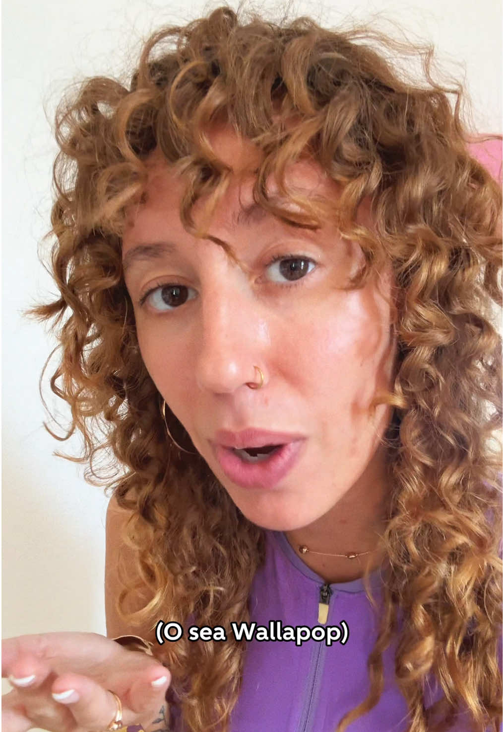 Nostalgia millennial a golpe de charm. 🔗💥 2025 es el año de transformar esos objetos que marcaron nuestra adolescencia en auténticas fantasías.  Por aquí os dejamos 4 propuestas. ¿Con cuál os quedáis? 