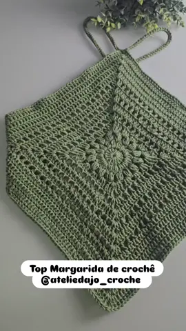 Top Margarida de crochê Top frente única de crochê. Aula completa e detalhada, te ensino a forrar a mão. Aula disponível no canal do YouTube ateliedajocroche. Crochê com amor  Crochê é vida
