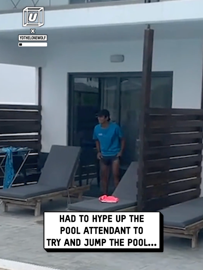 I think he needs some practicing hyping people up 😂🤦 🎥: @ydthelonewolf  #UNILAD #pool #attendant #funnyy #fails #jump