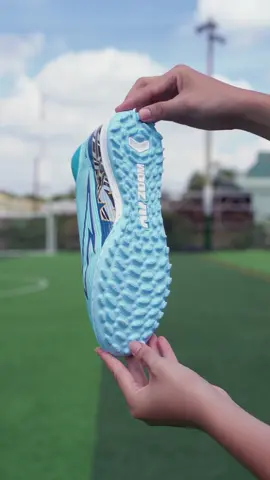 Một mẫu giày đá banh anh em nên có 1 đôi nha - Mesút Flash #GiayDaBong #BongDa #XuHuong #FYP #Mesut_Flash #MesutFootball 