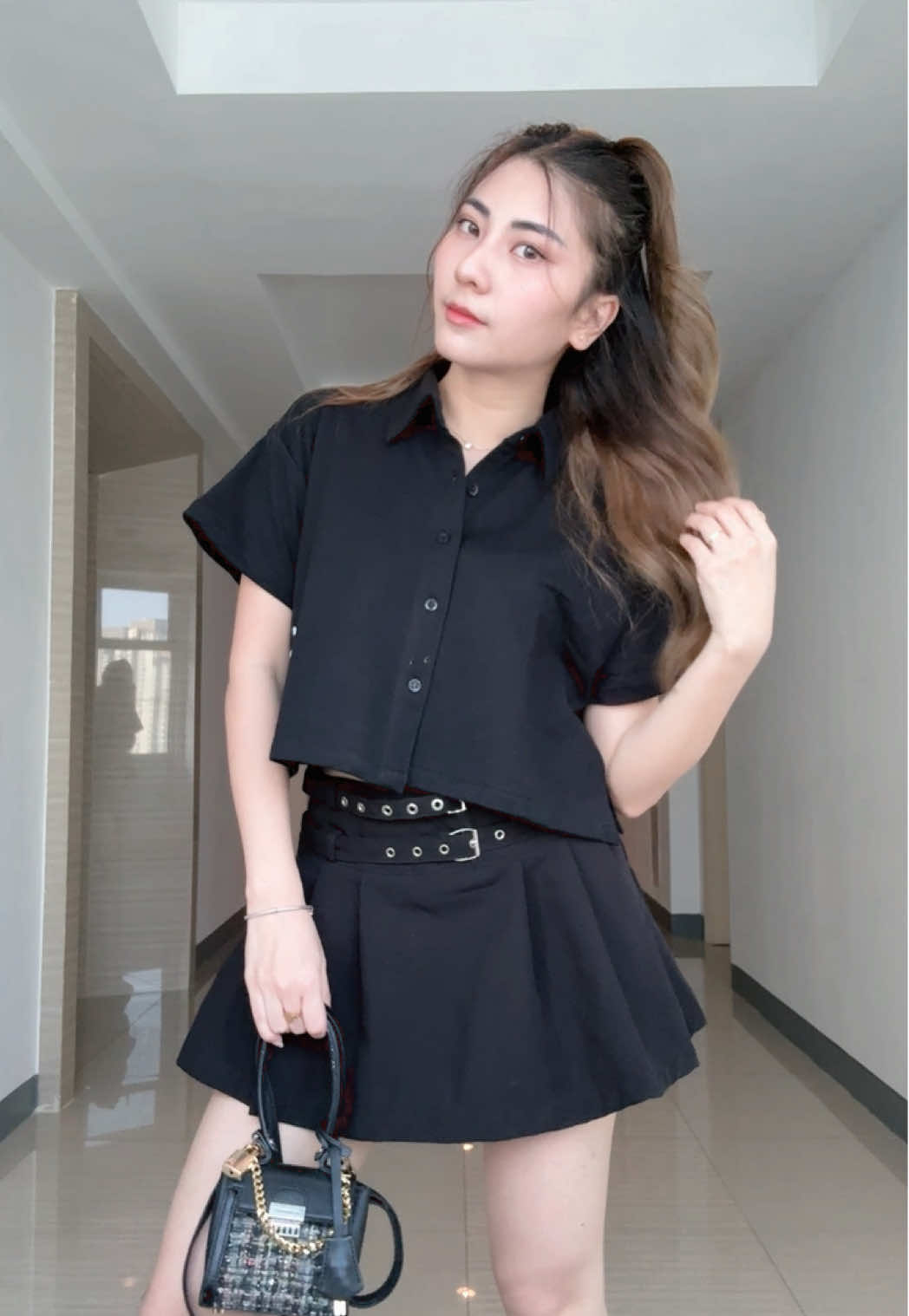 Read my shirt 😍 #outfitcheck #fitcheck #outfitideas #outfitinspo #blackoutfit #miniskirt #skirtoutfit #streetlook 