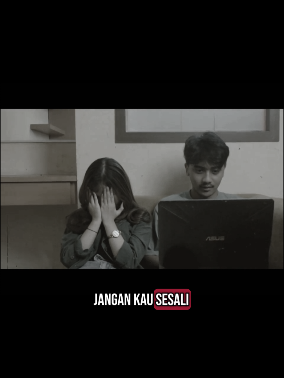 Membalas @dzakiii27  lagu paling hits di era 90