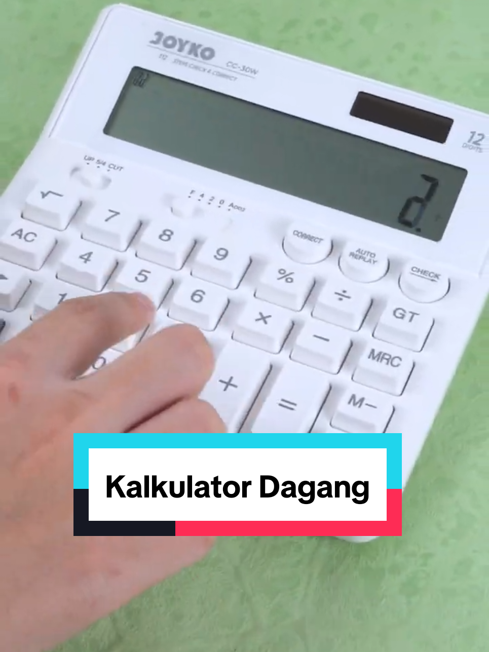 Simple white calculator 🤍 Si putih cantik satu ini enak banget buat kalian gunakan saat berdagang maupun berhitung dimanapun! #joykocreative #joykoindonesia #joykostationery #joyko #stationery #calculator #fyp #fypage 