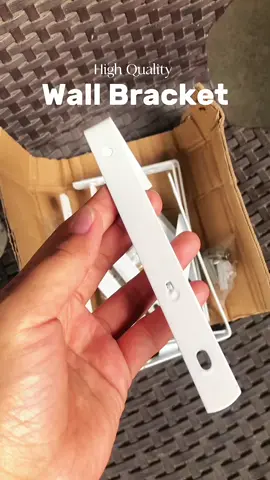 Kung may flywood din kayo jan, umorder kana din netong bracket 17pesos lang yan!😁 nasa yellow basket na yan🛍️ #wallbracket #hangingshelf #fyp #shelves 