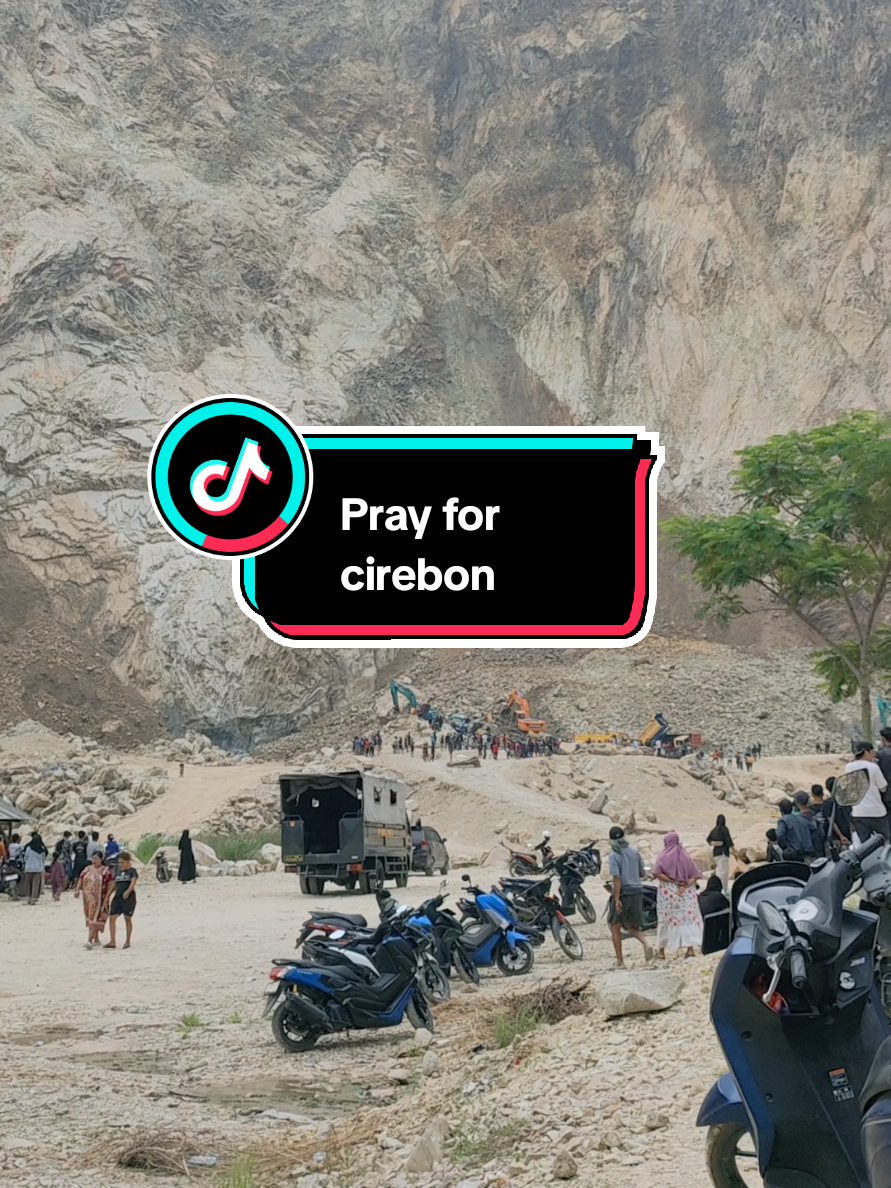 pray for Cirebon 🤲 #fyp #longsor #bencanaalam #cirebon