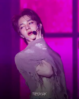 #NUNEW when i join the who‘s the biggest diva competition but my opponent is nunew { video credits to 25archive. on youtube !! } #zeenunew #thaibl #thaiactor #nunew1stconcert #edit #thenextprince #blseries #fyp @NuNew 