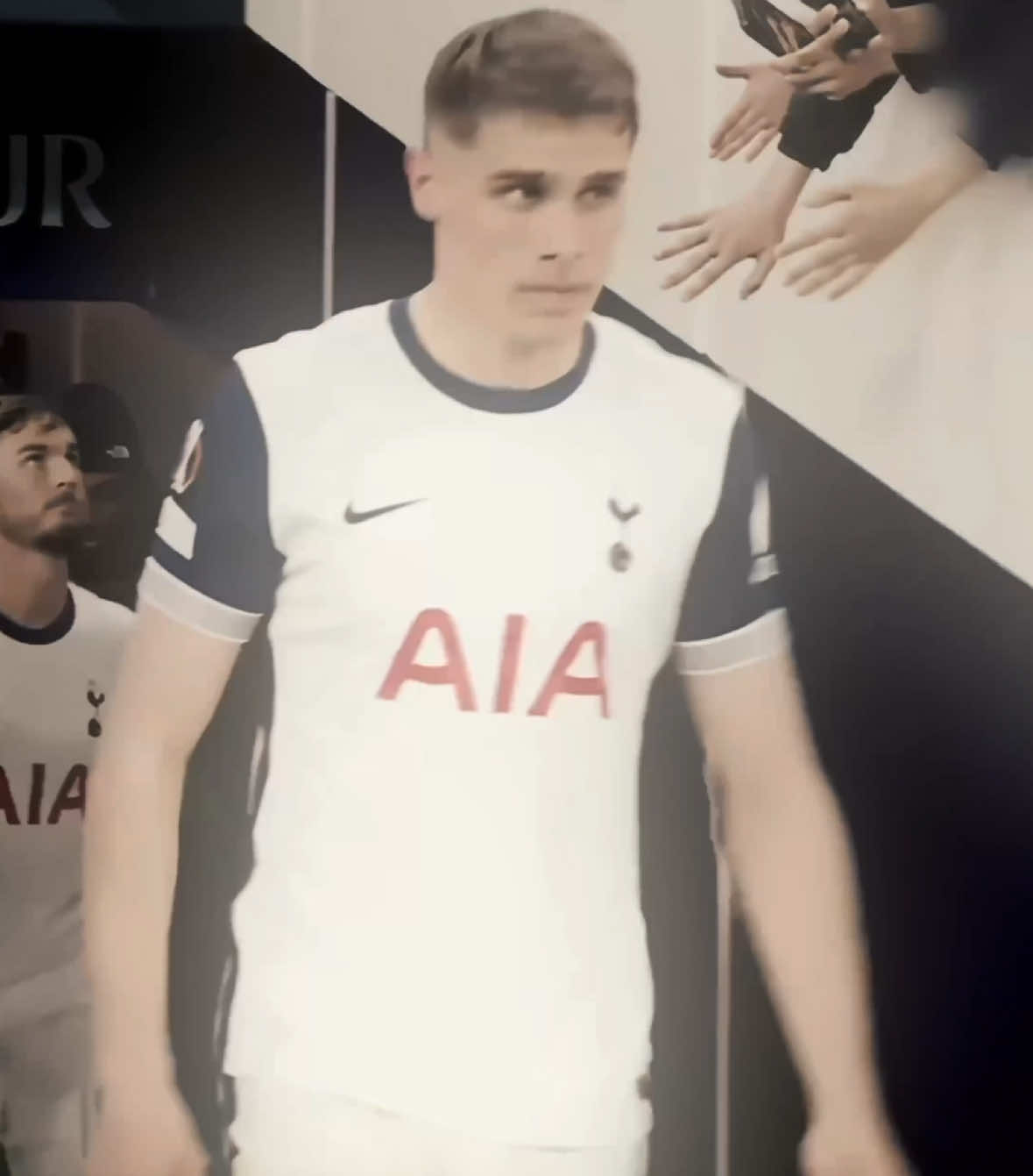 shake it to the max 😛😜 — #mickyvandeven #mickyvandevenedit #netherlands #tottenham #spurs #footballedit #edit #fyp 