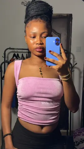 🌸Reversible Crop top🌸 All colors displayed are available🛍️🛍️Price🏷️4,500 each Vai:08160125610 Ig:Mideluxury_store#fypシ゚viral🖤tiktok #mide #mideluxury #affordablefashion 