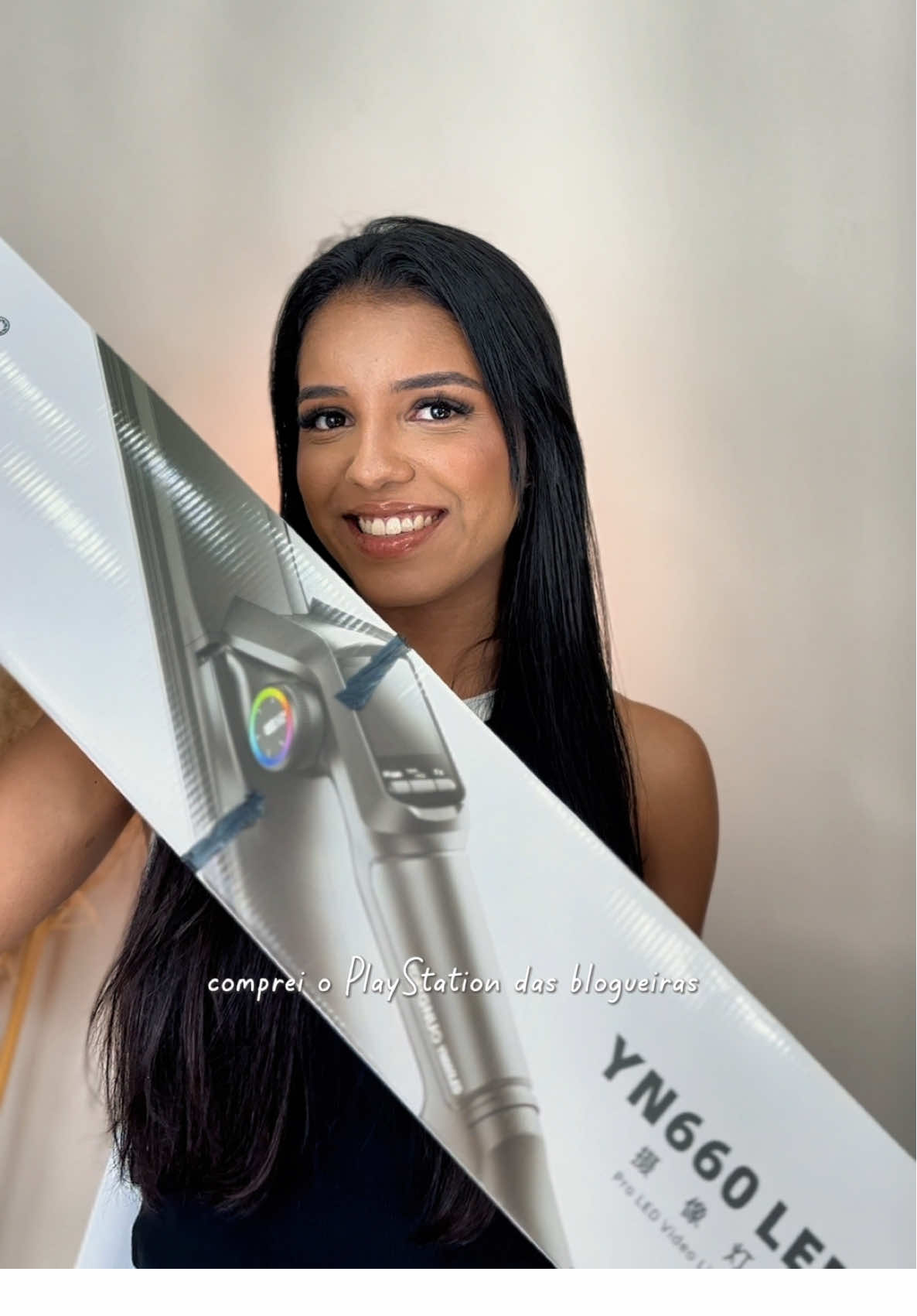 LED YONGNUO YN660 🤩 quase um unboxing empolgado dele #bastaodeled #iluminacao #youngnuo #audiovisual #led 