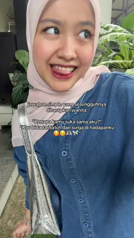 Jadi, kalo aku jadi ulet kamu masih sayang aku gak 🐛??? . . . . . #OOTD #hijab #outfitcheck #feminineenergy #fypシ゚ 