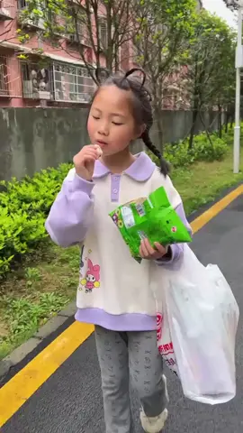 Cool Items_🥰 New Gadgets_ Smart Appliances_ Kitchen Tools Utensils_ Home Cleaning_ Beauty _#foruyou #Shorts  Welcome to the 【Cool Items Official】 Channel! 🏠✨ This is an exciting world of family-themed product recommendations. Through our videos, we recommend various practical and interesting household items and demonstrate their applications and fun in daily life. Each video is meticulously produced, and we hope you can find inspiration and useful advice in them. 🎥😊 We highly value interaction with our audience; every comment and like from you is our motivation to keep creating. 🌟 If you like our content, please make sure to subscribe to the channel and click the bell icon 🔔 to interact with us and share your thoughts and suggestions. 💬 Join the 【Cool Items Official】 family and explore and share those items that make life better! 🌈 All videos are authorized by creators from Mainland China and strictly comply with platform regulations. 🛡️