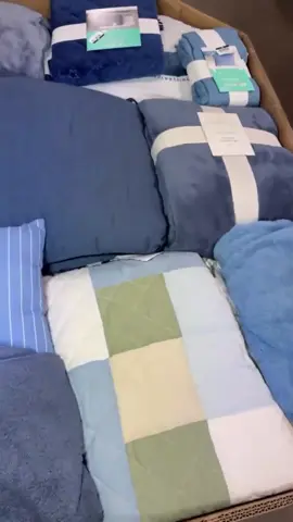 Target Bedding & Home Decor Pallet - Only USD 500!. Beautiful mix of bedding, pillows, throws, curtains, and decorative items - sourced directly from Target! Condition: 90% New (Shelf Pulls & Overstock) Perfect for home goods resellers, boutiques & bin stores Box Size: 40 x 48 x 29? No piece count - packed with value!DM now to grab yours - limited quantity available Massage Jesse to order and for more info TEXT/CALL at: (916) 905-7192 Whatsapp/ at : (916) 905-7192 #TargetPallet #HomeDecorWholesale #BeddingPallet #LiquidationDeals #ResellerInventory #PalletFlips 