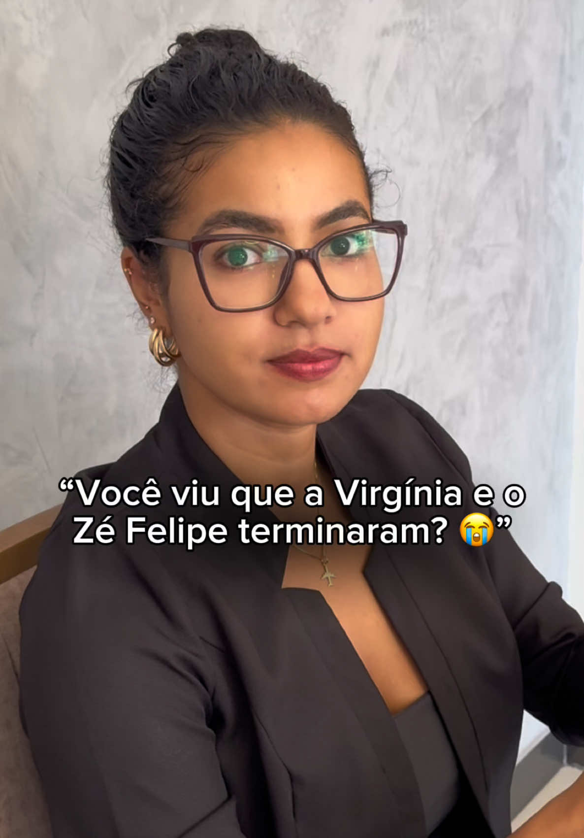 Genteeee, eu mal dou conta dos meus problemas, vou cuidar dos problemas dos outros? 😂 Tô aqui focada no trabalho, que é o que paga meu café e me dá a chance de comprar perfuminhos novos ✨🩵 Mas já que é o assunto da internet, deixa eu divulgar meu trabalho 🫶 #perfume #perfumes #decant #decants #virginia