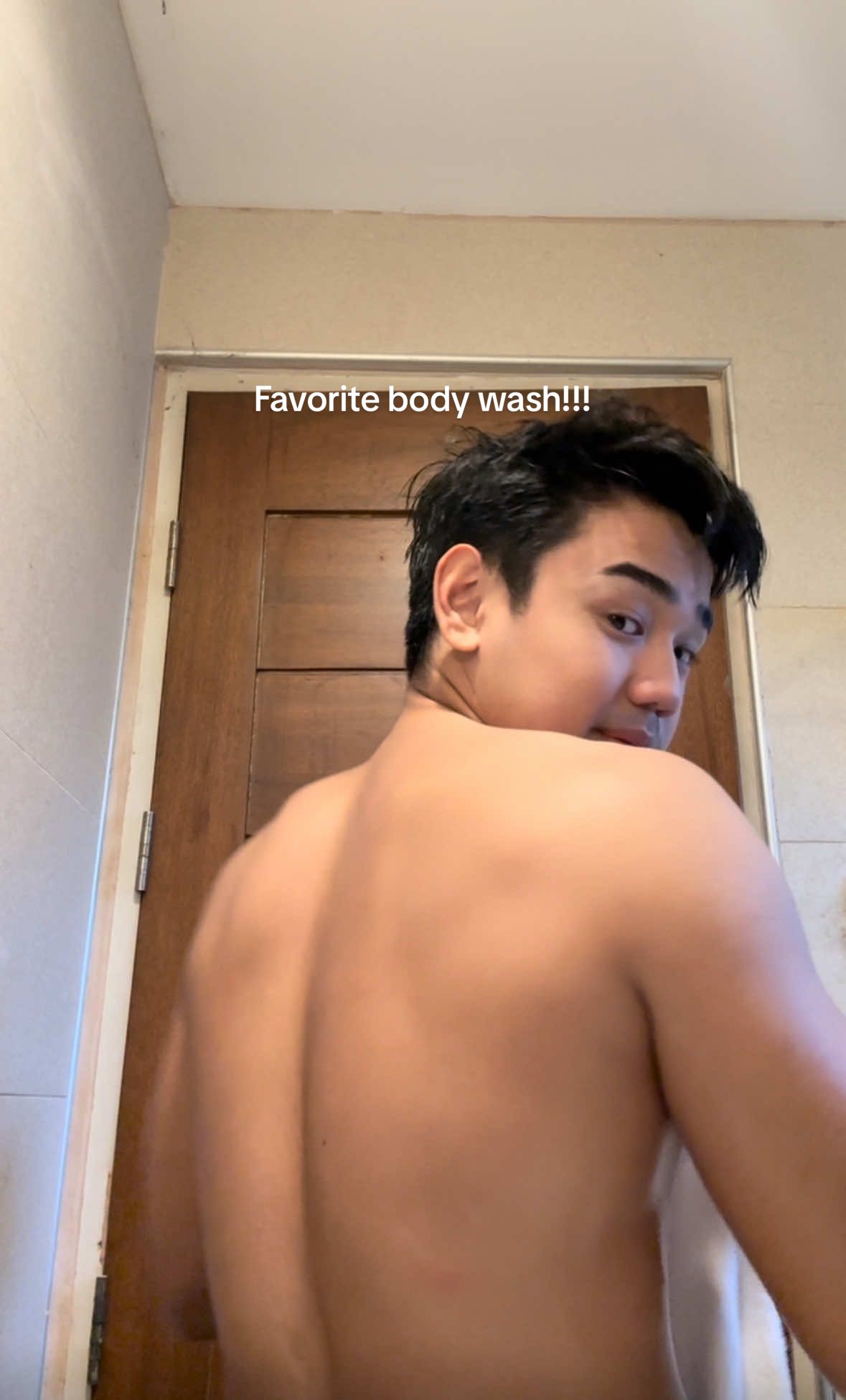 super would recommend!!! I love this body wash 🙂‍↕️❤️ And if you’re watching may 30 may sale sila ngayon hehe  #bodywash #antiacne 