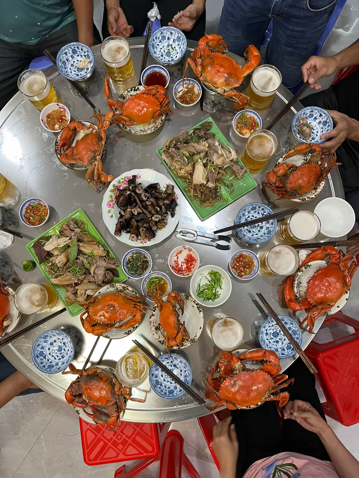 Cuộc sống mà ai nói sao nói việt mình mình làm cuộc sống mình thì mình sống đâu dựa dẩm ai mà phải sợ người ta nói 😎