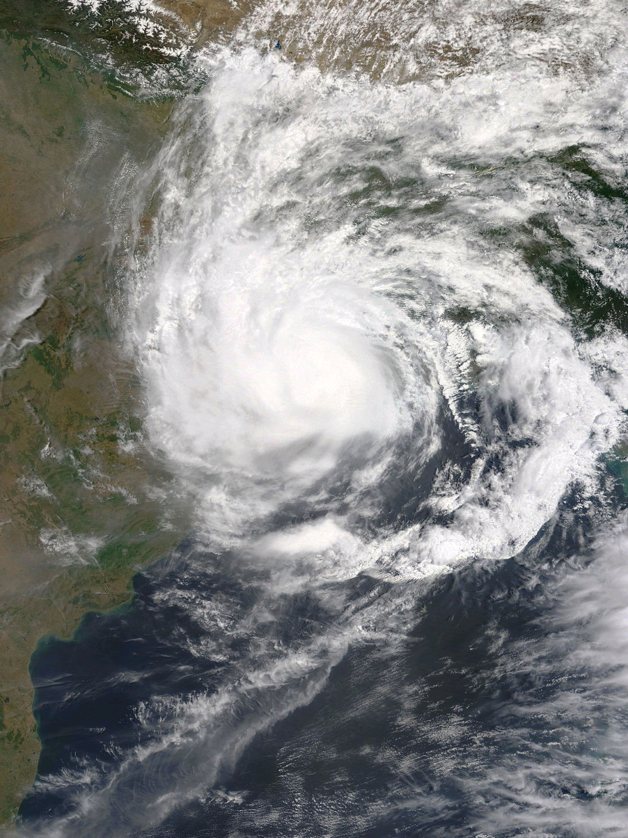 #storm #srilanka #hurricane #cyclone #bayofbengal 