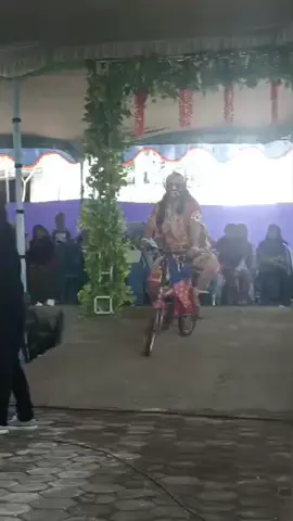#tiktok #foryourpage #fyp #klaten #kondangan #hiburan #butacakil #kethoprak #tarian #indonesia #budaya #tari #menari #jawa #jawatengah #fyp #hiburanpesta #pestapernikahan #adatjawa #gamelan #keseruan 