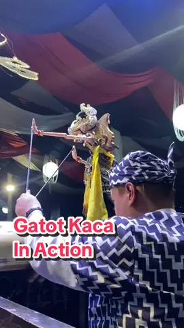 Gatot Kaca In Action #giriharja3putra #yogaswarasunandarsunarya #senisunda #wayanggolek 
