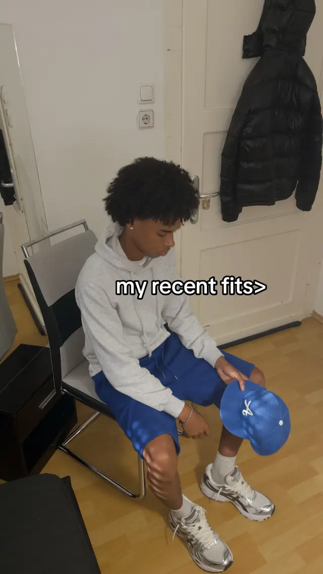 Clothes: @Pingubuy link in bio #outfitinspo #recentfits #summerfits #flared #jogger #fyp #outfits #goviral #fashion #fashiontiktok #summeroutfit 