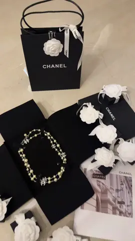 احبه مع الفساتين والبدل وكل شييييي 🙂‍↔️